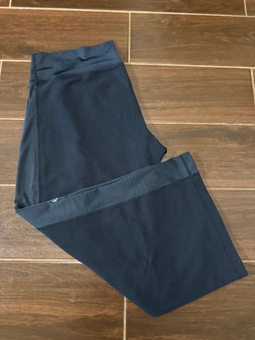 lululemon Vintage 2007 Relaxed Fit Crop | Size 10 | Black Luon/Luxtreme